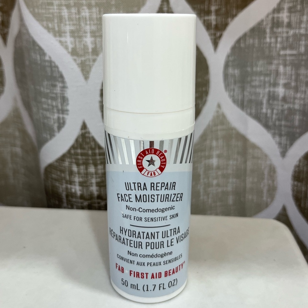 First Aid Beauty Ultra Repair Face Moisturizer